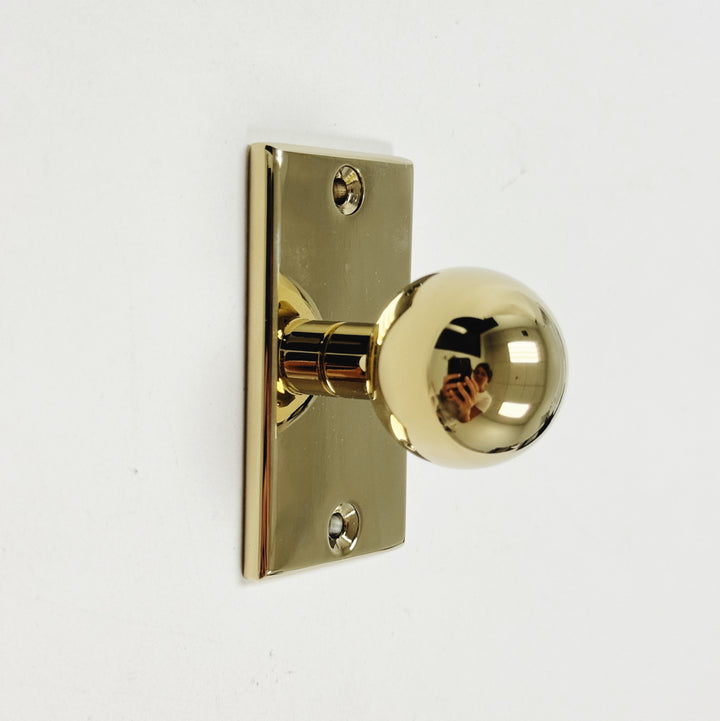 Polished Brass Backplate Cabinet Knob "Gracy" Cabinet Hardware, - Purdy Hardware - Knbos