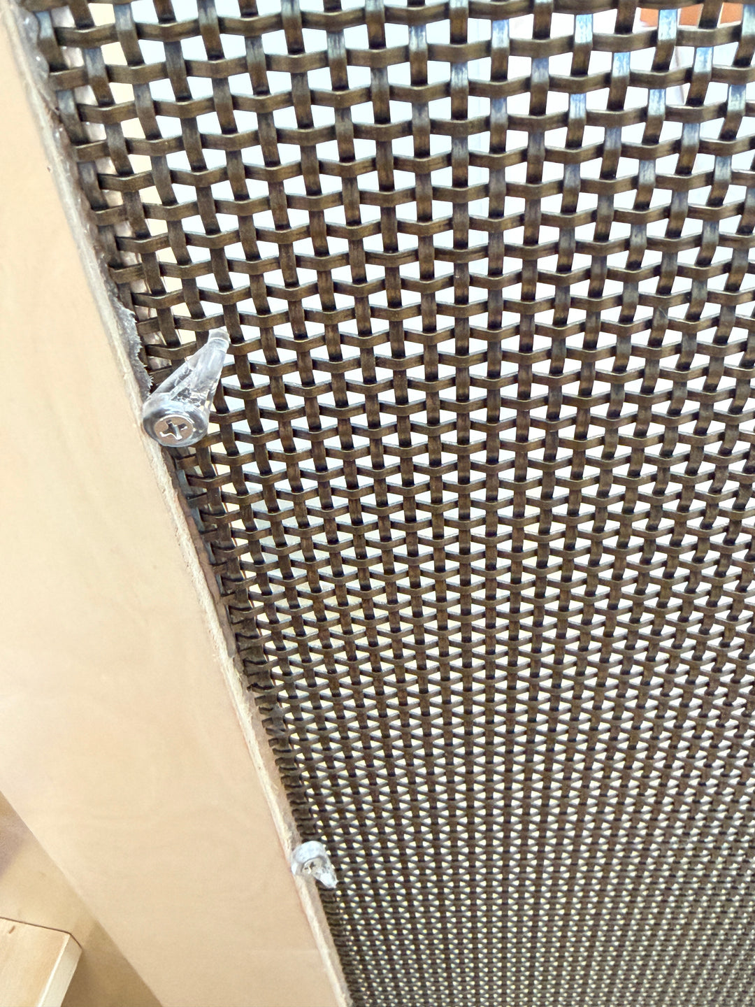 Clear Glass &amp; Panel Retaining Button – Flush Mount