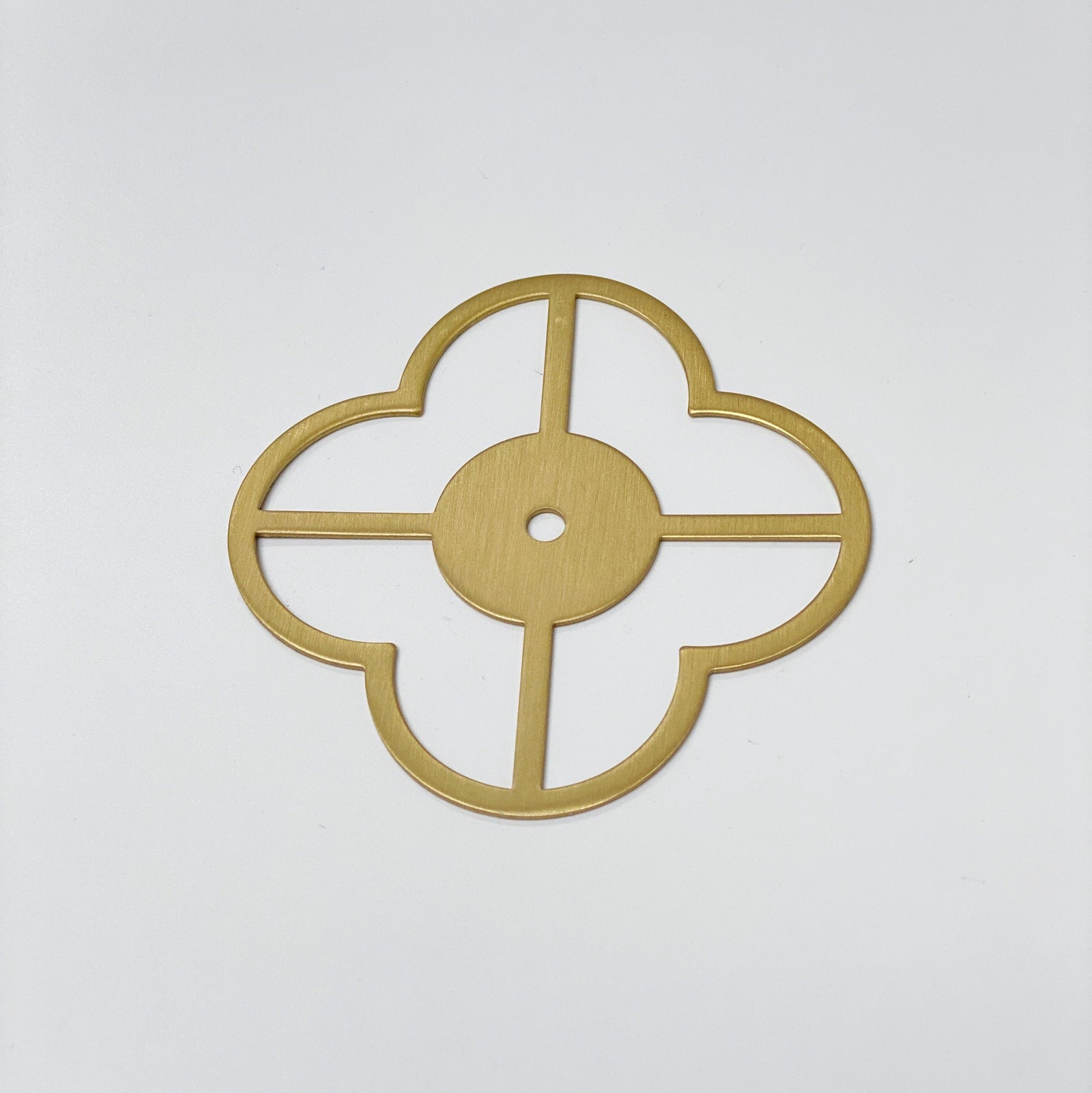 Brass Base Plate "Lace Clover" for Cabinet Knobs Backplate - Purdy Hardware - 